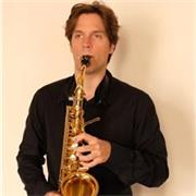 Sassofonista concertista con numerose esperienze di insegnamento per persone di tutte le età